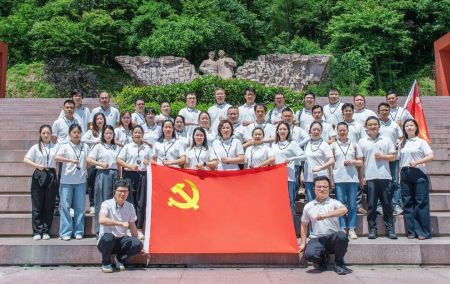 凝聚奋进力量｜四方光电组织骨干党员赴井冈山开展淬炼研学活动